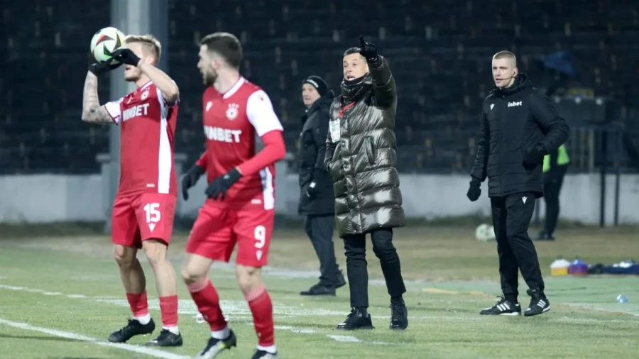 ЦСКА вади колосална заплата за нов треньор