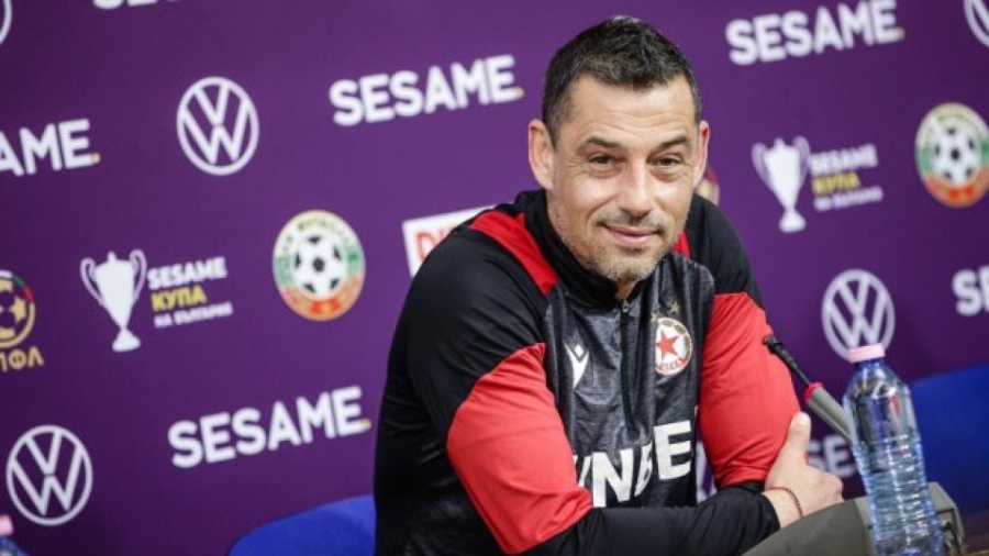 Португалска легенда ли сменя Томаш в ЦСКА