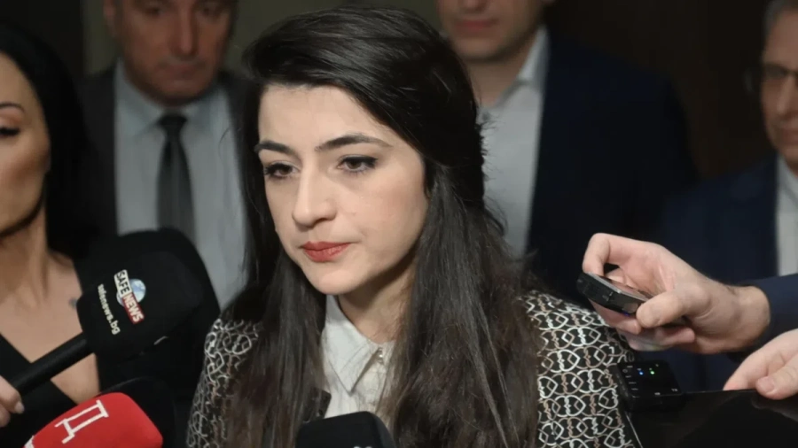 Лена Бориславова: Борисов и Пеевски ни водят убедено по пътя, зададен от Ердоган