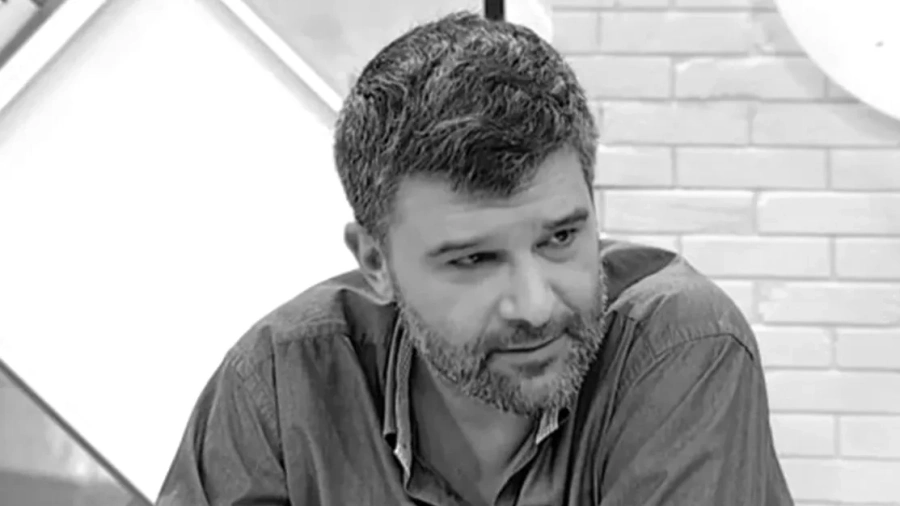 Тодор Славков се е самоубил с пистолетен изстрел в главата