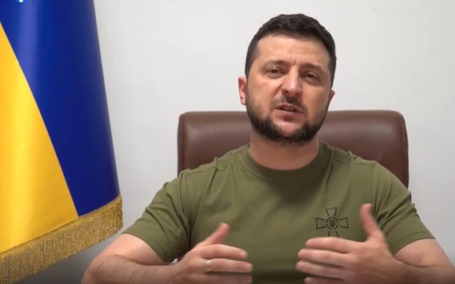 Зеленски отсече: Украинците няма да дадат земята си на окупаторите