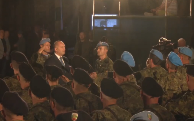 НА ЖИВО Заря-проверка в Пловдив за 140-годишнината от Съединението на България