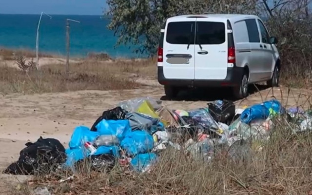 Мизерия и смрад : Къмпингари оставят тонове боклуци след себе си