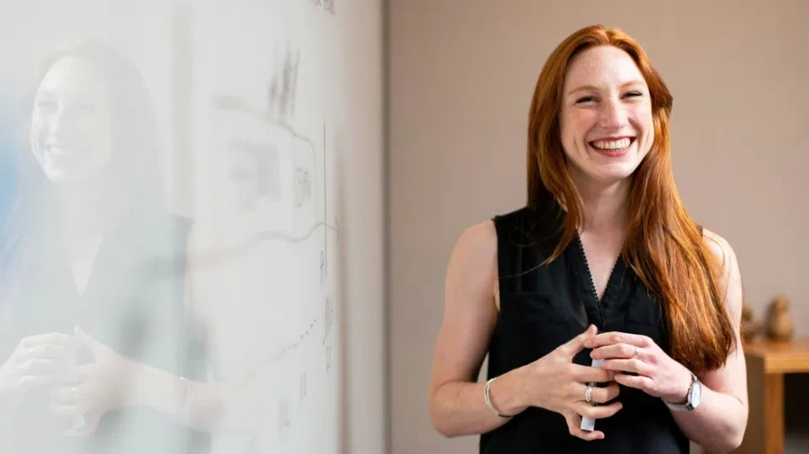 Учителите у нас – все повече, все по-млади и с все по-големи заплати