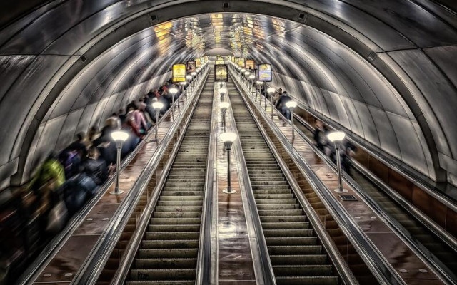 Проблеми с трафика на метрото в София заради инцидент