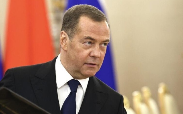 Медведев отвърна на Зеленски: Можем да приложим оръжие, от което и бомбоубежището няма да ви спаси