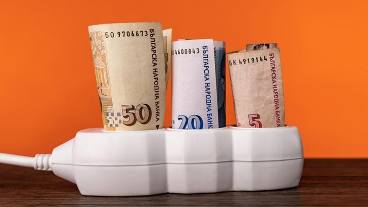 Правителството оряза помощите за скъп ток