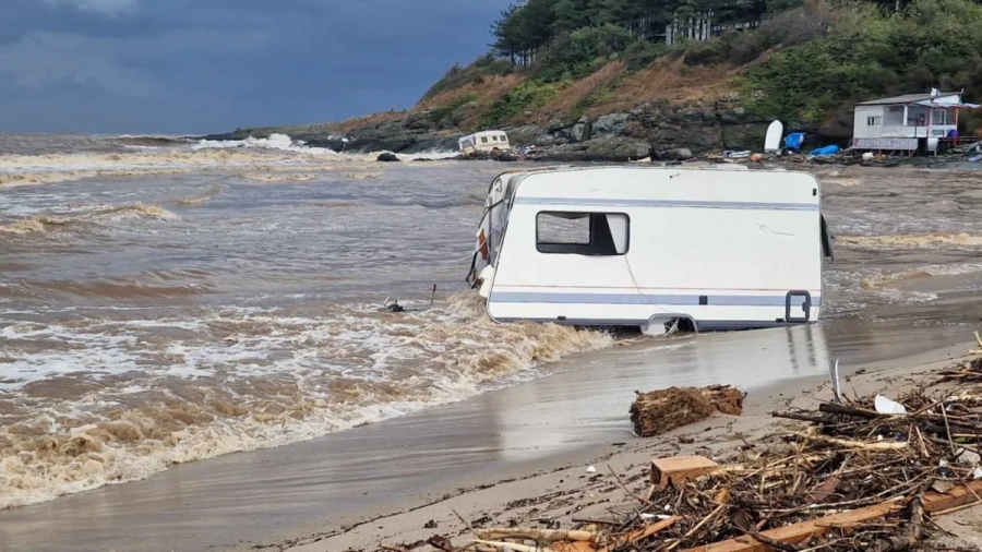 Каква помощ от държавата ще получат семействата, засегнати от наводненията по Черноморието