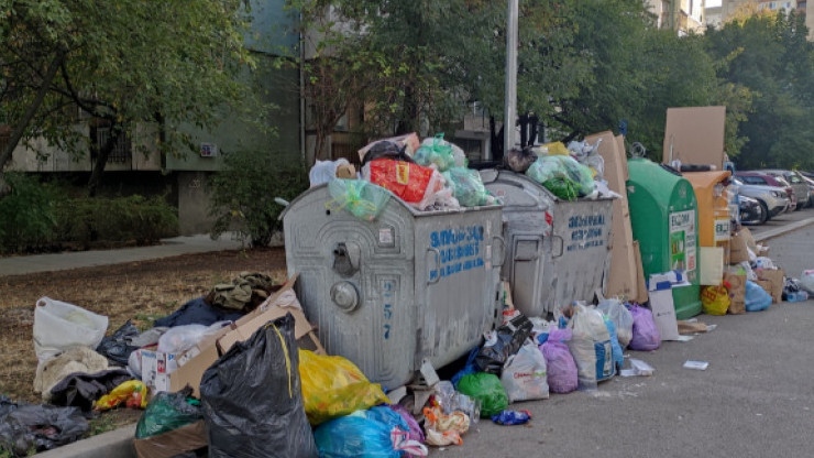 Заради кризата с боклука: Столичната община организира пунктове за доброволци