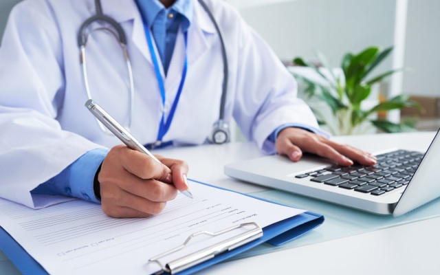 От ИПИ скочиха срещу увеличението на здравните осигуровки