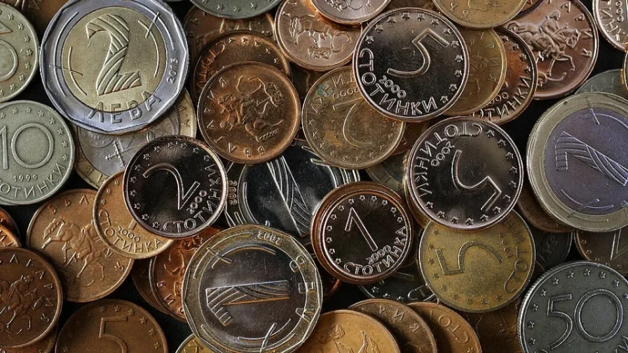 Какво да правим със стотинките преди еврото? Три идеи
