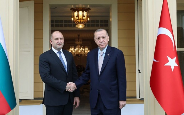 Официално: Президентът Радев няма да посещава Турция за мача на националите по футбол