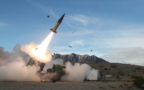 "Ройтерс": Украинската армия е атакувала военни обекти в Русия с американски ракети АТАКМС