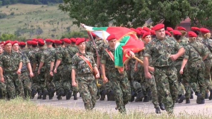Сухопътните войски честват своя боен празник