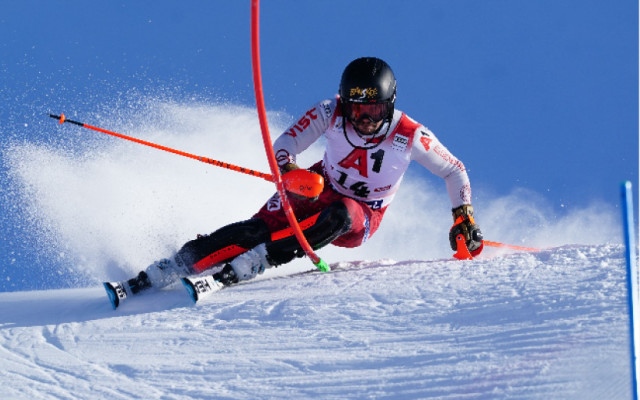 Алберт Попов направи пореден пробив