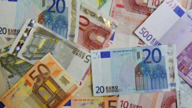 Внимавайте при обмяната на валутата, чейндж бюрата ще ви дават неизгоден курс, а &quot;офертите&quot; на улицата са 100% измама