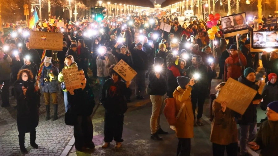 Недоволството продължава: Протестни вълни заляха шест български града