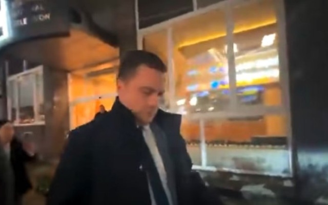 Любов народна: Замерваха с яйца колата на Балабанов след участието му в "Панорама" (ВИДЕО)