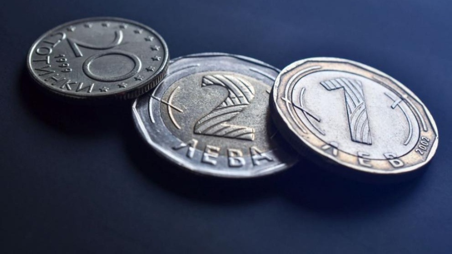 Еврото идва: Какво да правим със спестените монети и как да ги обменим