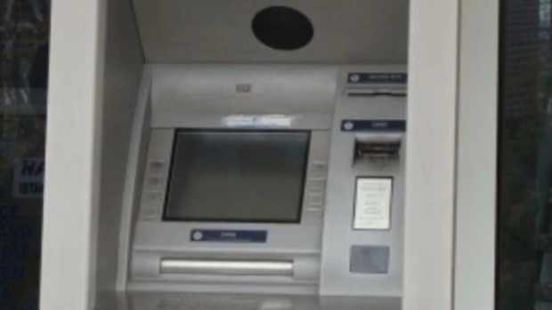 Експерт: България ще избегне хаоса от Хърватия, банкоматите ще са готови с евро от първата минута