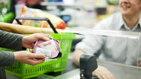 Нов калкулатор спасява малкия бизнес от хаоса с рестото в евро и лев