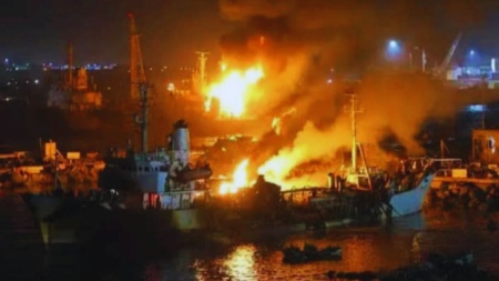 Саудитска Арабия удари пристанище в Йемен, обвинявайки ОАЕ в подкрепа на сепаратисти