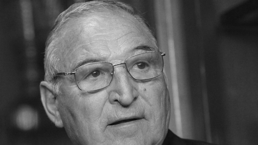 България се прощава с големия Димитър Пенев