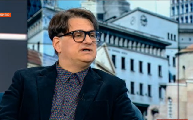 Обрат! След остри протести на кинодейците: Министър Бачевотмени уволнението на шефката на националната филмотека