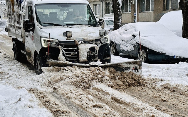 Заради снежния ад в Русе: Кметът обяви 12 ануари за неучубен ден