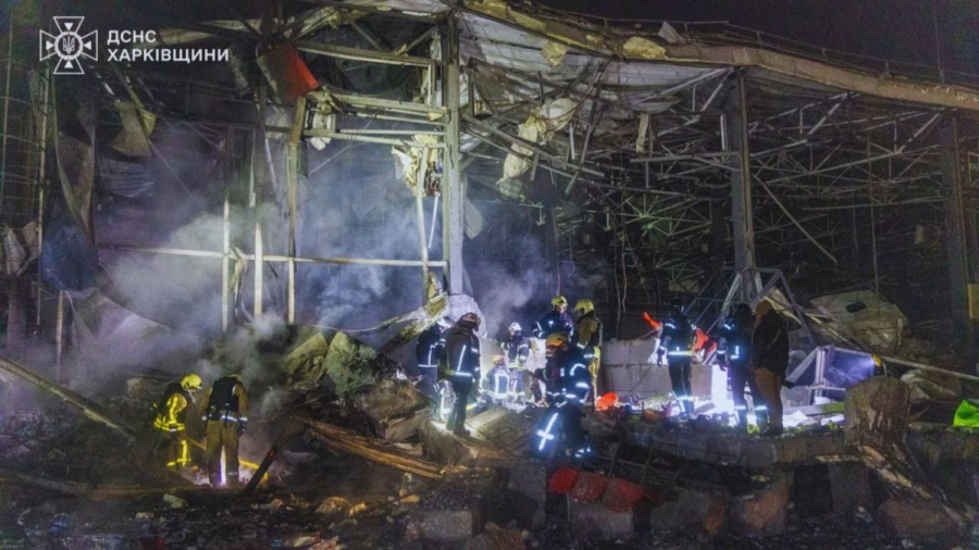 Русия нанесе масирани удари по Източна и Централна Украйна, загинаха служители на 'Нова поща'