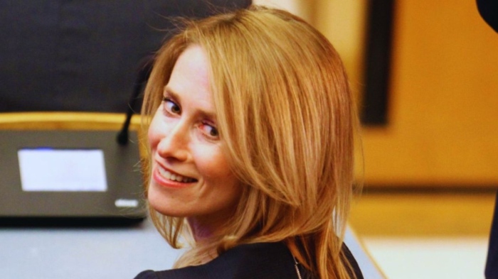 Кая Калас се пошегува, че световните събития са 'подходящ момент' човек да започне да пие