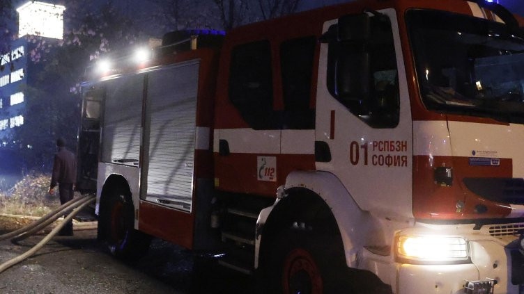 Лаптоп и телефон са се зареждали в стаята, от която е тръгнал пожарът в ж.к. "Свобода"