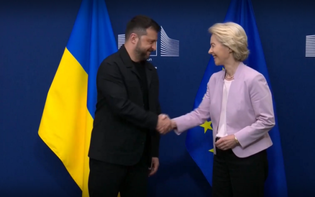 Брюксел вкарва Украйна в ЕС още през 2027 г. с "обратно членство"