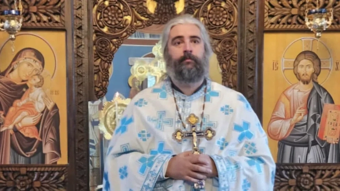 Фалшива реклама с образа и гласа на софийски свещеник