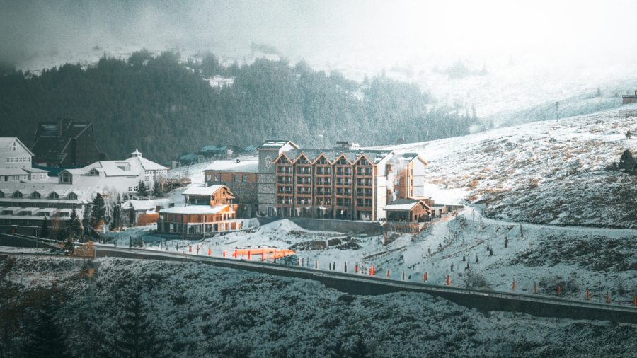 Отново главозамайващи цени в български зимен курорт СНИМКИ