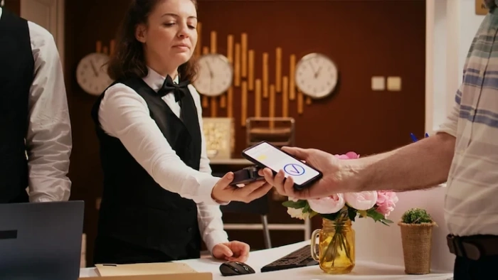 Хотелиер разкрива кои са най-важните проверки преди резервация за лятото