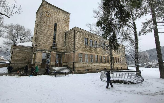 ЧСУ "Космос": Имаме молба от родителите на Александър от 30 януари той да бъде отписан от училището