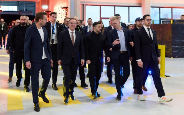 Зеленски: Путин е роб на войната