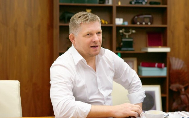 Фицо заплаши да спре извънредните доставки на електричество за Украйна