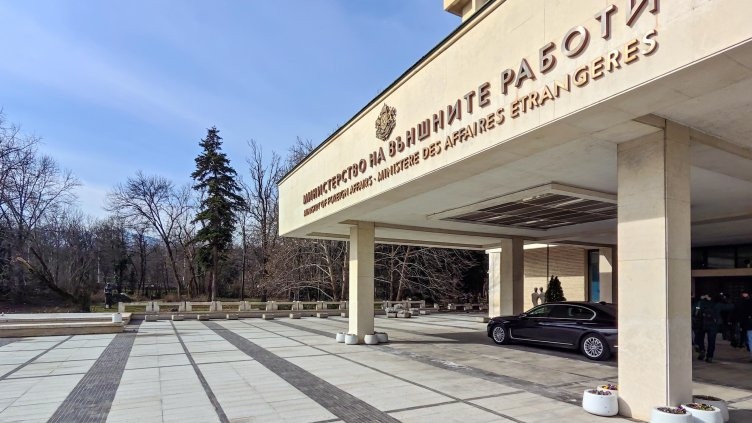 МВнР: България ще продължи да бъде до Украйна