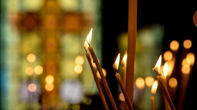 Почитаме светец, чието име означава „уважаван“. Кой има имен ден?