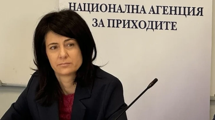 Правителството смени шефа на НАП