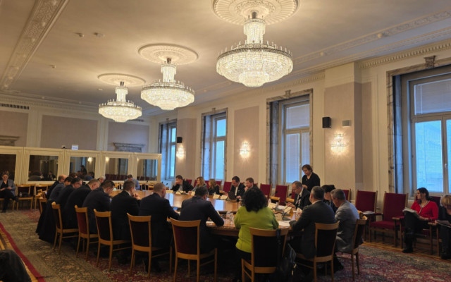 Ресорната комисия прие на първо четене удължителния бюджет