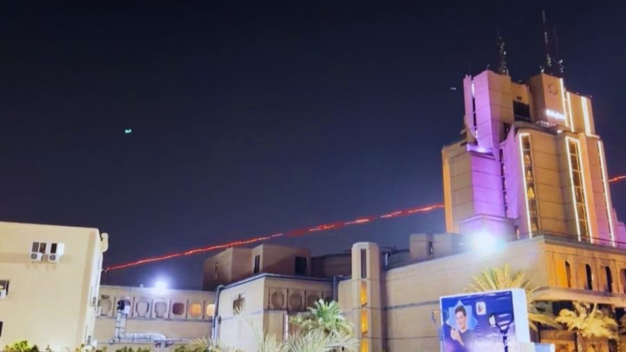 Взривове разтърсиха Зелената зона в Багдад, дрон удари близо до американското посолство