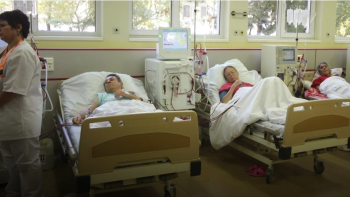 1 медицинска сестра за 2 легла: Какво гласи новият стандарт по здравни грижи