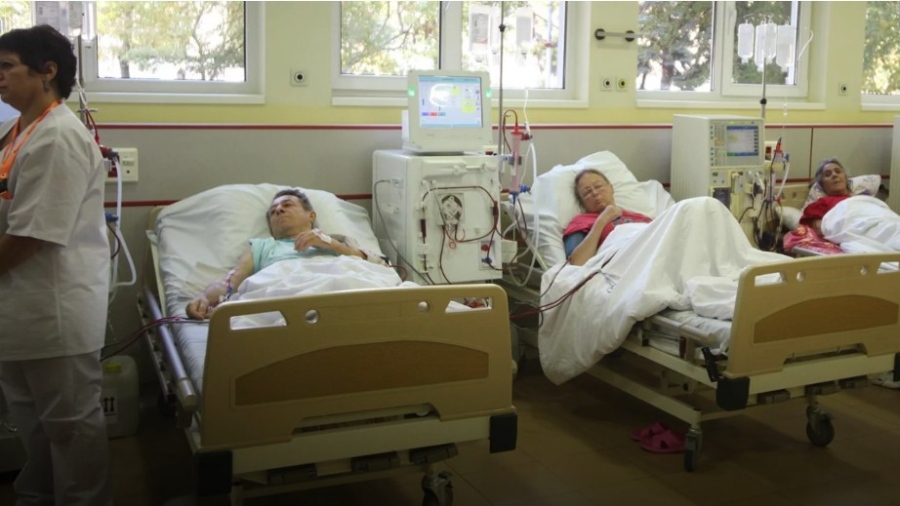 1 медицинска сестра за 2 легла: Какво гласи новият стандарт по здравни грижи