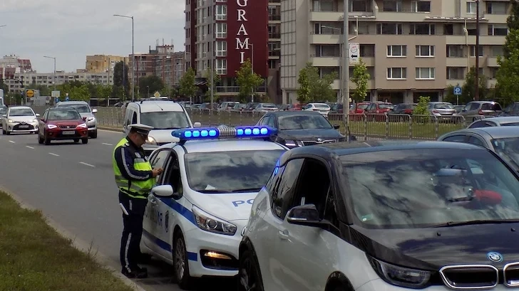 Конфискуват колите на 270 българи заради чужд лизинг