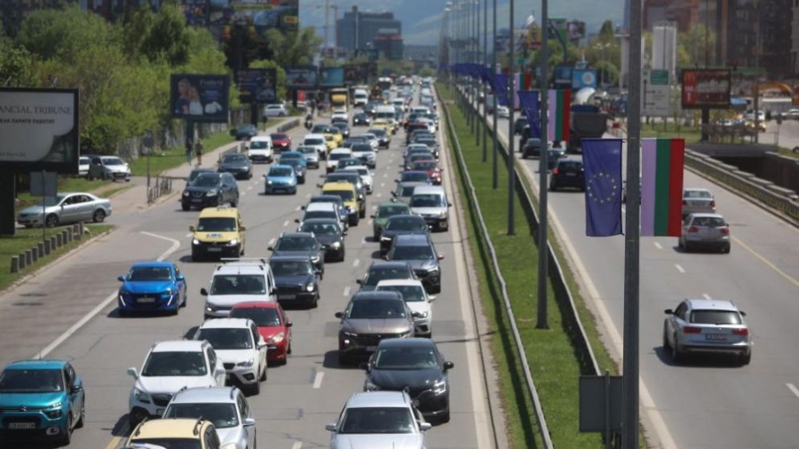 Блокада на „Цариградско шосе“ в София: Километрични опашки заради протест