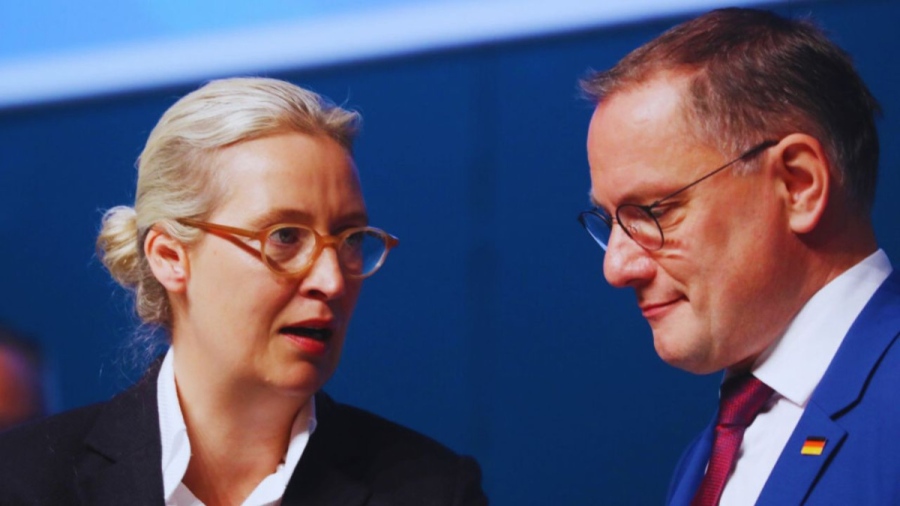 Крайнодясната "Алтернатива за Германия" под подозрение за изтичане на ЕС документи към Русия