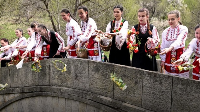 Лазаровден 2026: Кога се пада, традиции, обичаи и забрани